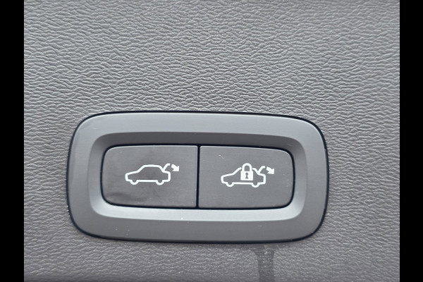 Volvo XC40 1.5 T5 Plug-in hybrid Plus Bright | TREKHAAK | LEDER | 1E EIGENAAR | WINTERPAKKET