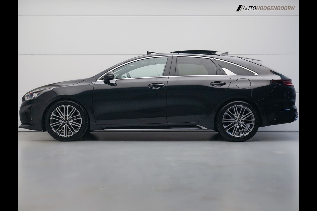 Kia ProCeed 1.5 T-GDI GT-PlusLine (APPLE CARPLAY,PANORAMADAK,JBL-SOUND,STUUR-STOELVERWARMING,CLIMATE,ELEKTRISCHE STOELEN,CAMERA)