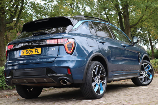 Lynk & Co 01 1.5 | Panoramadak | 360 Camera | Navi | Carplay |