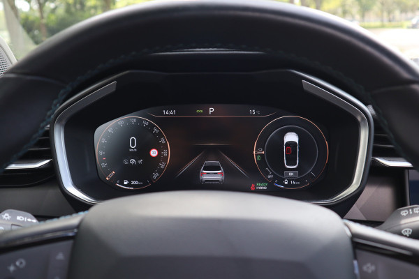 Lynk & Co 01 1.5 | Panoramadak | 360 Camera | Navi | Carplay |