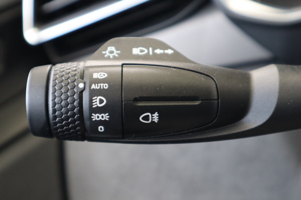 Lynk & Co 01 1.5 | Panoramadak | 360 Camera | Navi | Carplay |