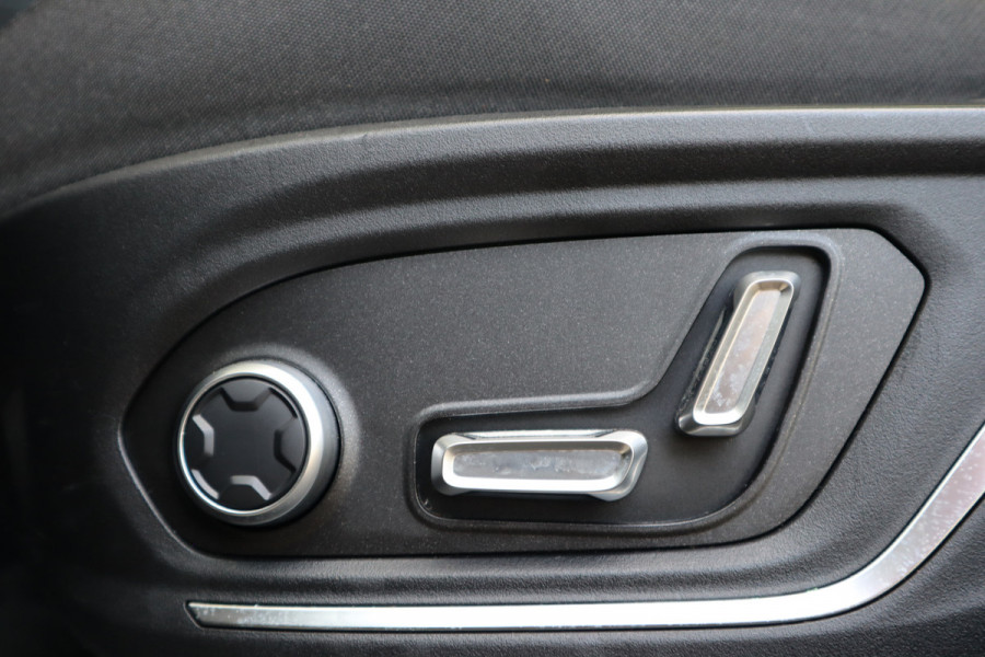 Lynk & Co 01 1.5 | Panoramadak | 360 Camera | Navi | Carplay |