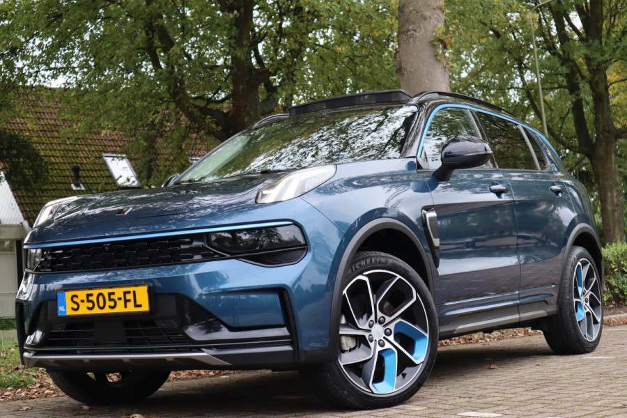 Lynk & Co 01 1.5 | Panoramadak | 360 Camera | Navi | Carplay |