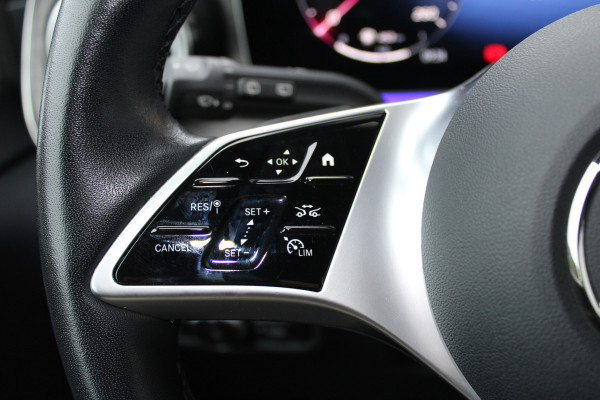 Mercedes-Benz V-Klasse 300d / AMG / DC / Luchtvering / Elec Stoelen / 360 Camera / Burmester / Vol Opties / NIEUWSTAAT