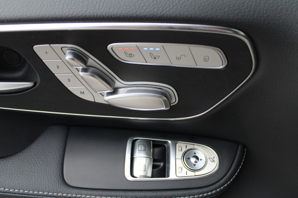Mercedes-Benz V-Klasse 300d / DC / AMG / Panorama / Luchtvering / 2x Elec Schuifd / 360 Cam / Burmester / Vol Opties.