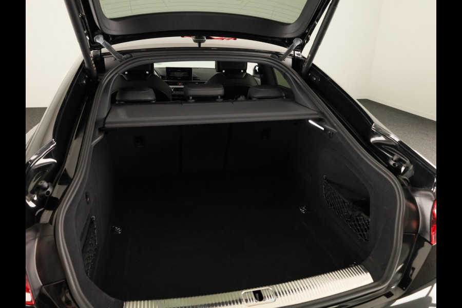 Audi A5 Sportback 35 TFSI S edition Competition 150pk | Panoramadak | Parkeercamera | Navigatie | S-line interieur |