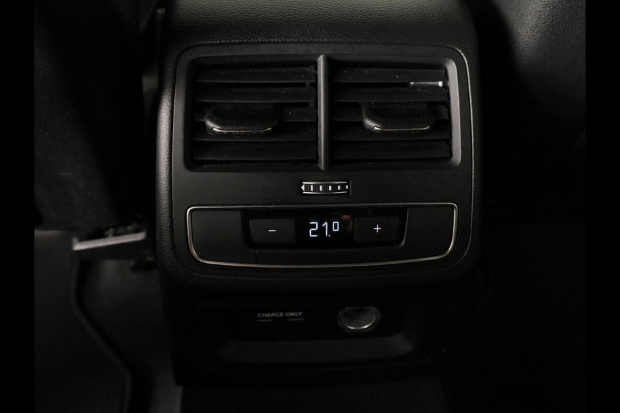 Audi A5 Sportback 35 TFSI S edition Competition 150pk | Panoramadak | Parkeercamera | Navigatie | S-line interieur |
