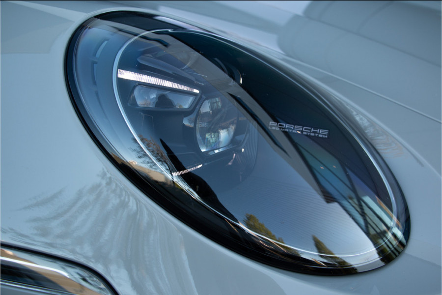 Porsche 911 Cabrio 3.0 Carrera GTS 480PK | Handgeschakeld | Keramische | NL Auto | Burmester | Lift | ACC | PDCC | 360 Camera | Exclusive Ma Approved-garantie tot 2028 | Sportuitlaat | PDLS |  Achterasbesturing | Stoelventilatie + Verwaring | Stuurverwarming | Memory | Sport-Chrono | Lane & Side Assist | N.P €263.197 | Auto Blip | Front Xpel PPF | Interieurverlichting | 18-voudige Sportstoelen | Apple & Android Carplay.