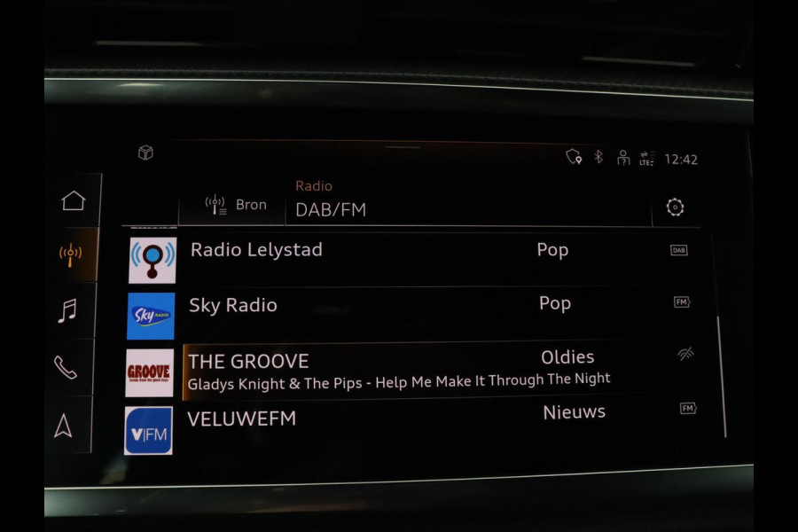 Audi Q3 Sportback 35 TFSI S Edition Camera | Adaptive cruise control | Carplay | Stoelverwarming | Elektrische kofferbak | S-Line |