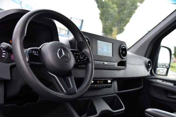 Mercedes-Benz Sprinter 314 2.2 CDI L2H2 RWD Black Edition Camera, Carplay, Sensoren, 143pk, Automaat, Trekhaak, 7'' Mbux, Uniek!