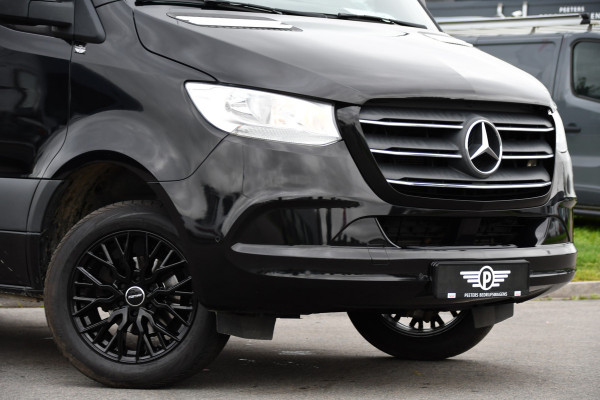Mercedes-Benz Sprinter 314 2.2 CDI L2H2 RWD Black Edition Camera, Carplay, Sensoren, 143pk, Automaat, Trekhaak, 7'' Mbux, Uniek!