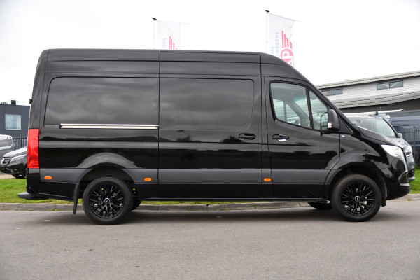 Mercedes-Benz Sprinter 314 2.2 CDI L2H2 RWD Black Edition Camera, Carplay, Sensoren, 143pk, Automaat, Trekhaak, 7'' Mbux, Uniek!