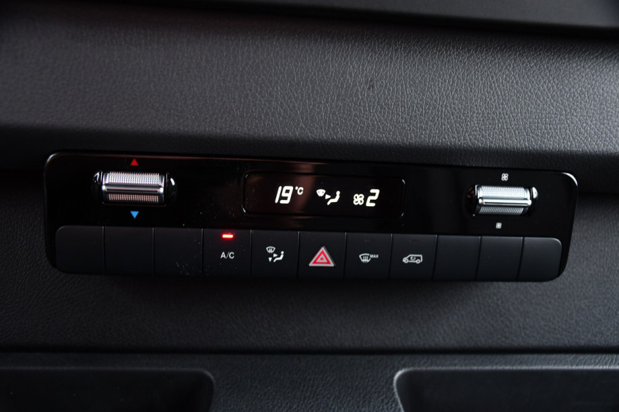 Mercedes-Benz Sprinter 314 2.2 CDI L2H2 RWD Black Edition Camera, Carplay, Sensoren, 143pk, Automaat, Trekhaak, 7'' Mbux, Uniek!