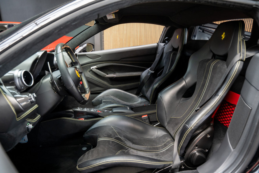 Ferrari F8 Tributo 3.9 V8 HELE