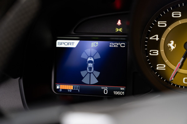 Ferrari F8 Tributo 3.9 V8 HELE