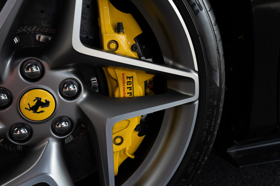 Ferrari F8 Tributo 3.9 V8 HELE