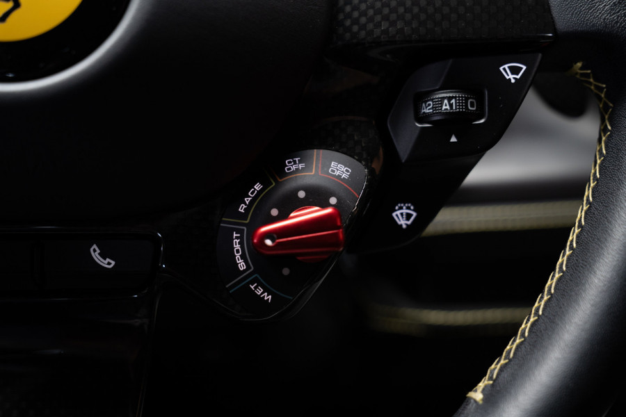 Ferrari F8 Tributo 3.9 V8 HELE