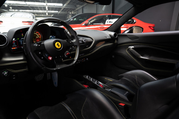 Ferrari F8 Tributo 3.9 V8 HELE