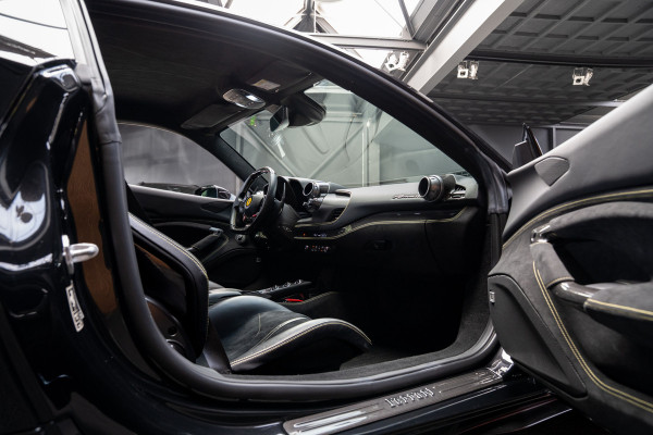 Ferrari F8 Tributo 3.9 V8 HELE