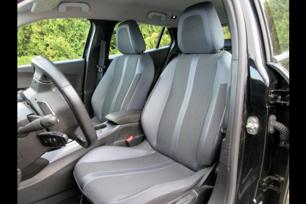 Peugeot 2008 1.2 PureTech Allure Automaat * Navi * Trekhaak *