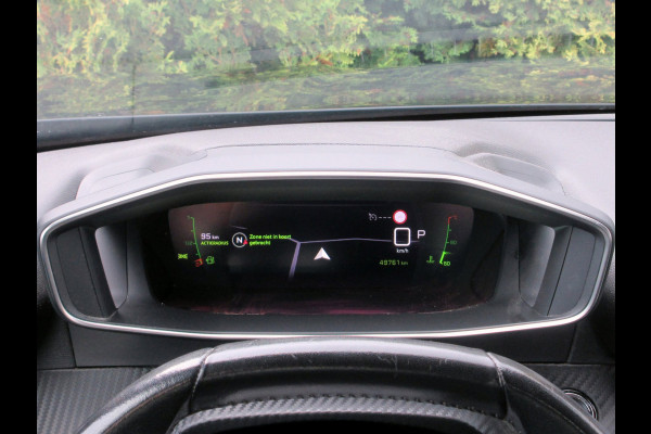 Peugeot 2008 1.2 PureTech Allure Automaat * Navi * Trekhaak *