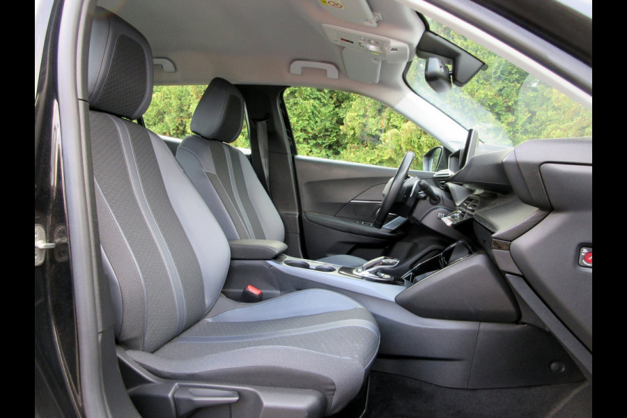 Peugeot 2008 1.2 PureTech Allure Automaat * Navi * Trekhaak *