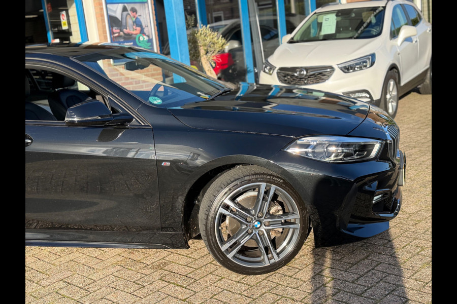 BMW 1-serie 118i Executive Edition 2020 AUT NAVI NAP 1e Eig!