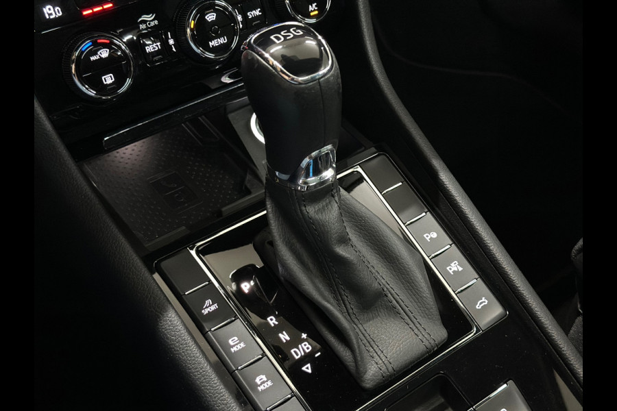 Škoda Superb Combi 1.4 TSI iV Laurin & Klement | Panoramadak | Carplay | Verwarmbare/Ventilatie stoelen | 360° Camera | Leder| ACC