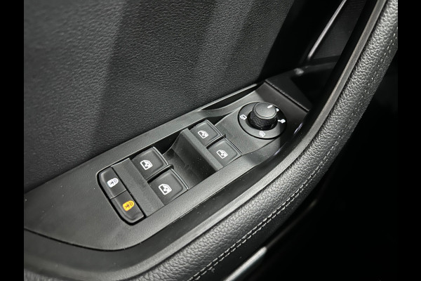 Škoda Superb Combi 1.4 TSI iV Laurin & Klement | Panoramadak | Carplay | Verwarmbare/Ventilatie stoelen | 360° Camera | Leder| ACC