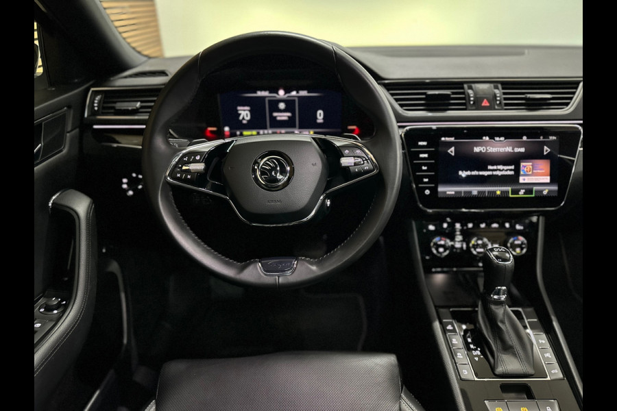 Škoda Superb Combi 1.4 TSI iV Laurin & Klement | Panoramadak | Carplay | Verwarmbare/Ventilatie stoelen | 360° Camera | Leder| ACC