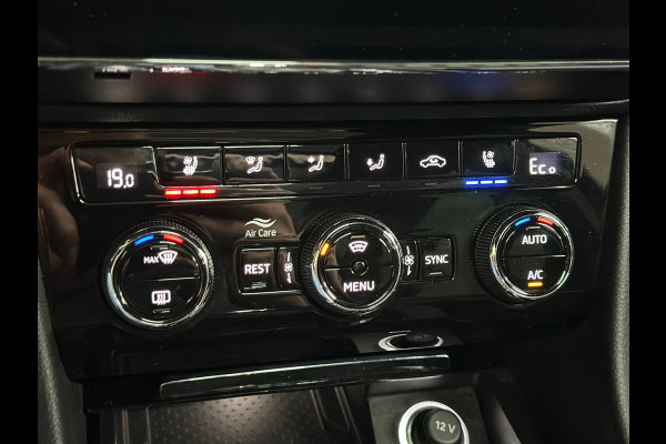 Škoda Superb Combi 1.4 TSI iV Laurin & Klement | Panoramadak | Carplay | Verwarmbare/Ventilatie stoelen | 360° Camera | Leder| ACC