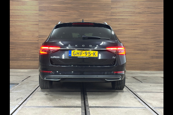Škoda Superb Combi 1.4 TSI iV Laurin & Klement | Panoramadak | Carplay | Verwarmbare/Ventilatie stoelen | 360° Camera | Leder| ACC
