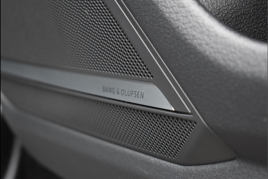 Audi A6 Avant 55 TFSI e Quattro S-Line 367 Pk Competition Pano Matrix HD Leder ACC S6 Diffusor