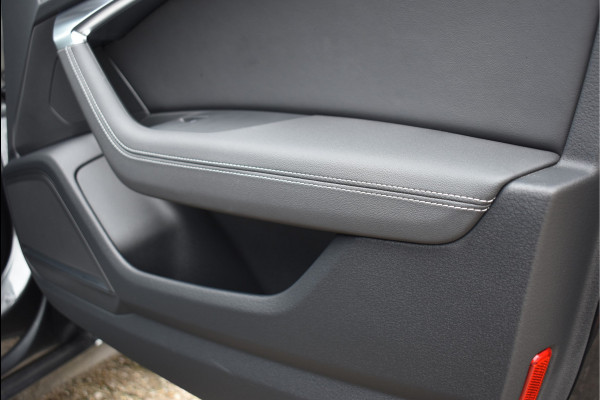 Audi A6 Avant 55 TFSI e Quattro S-Line 367 Pk Competition Pano Matrix HD Leder ACC S6 Diffusor