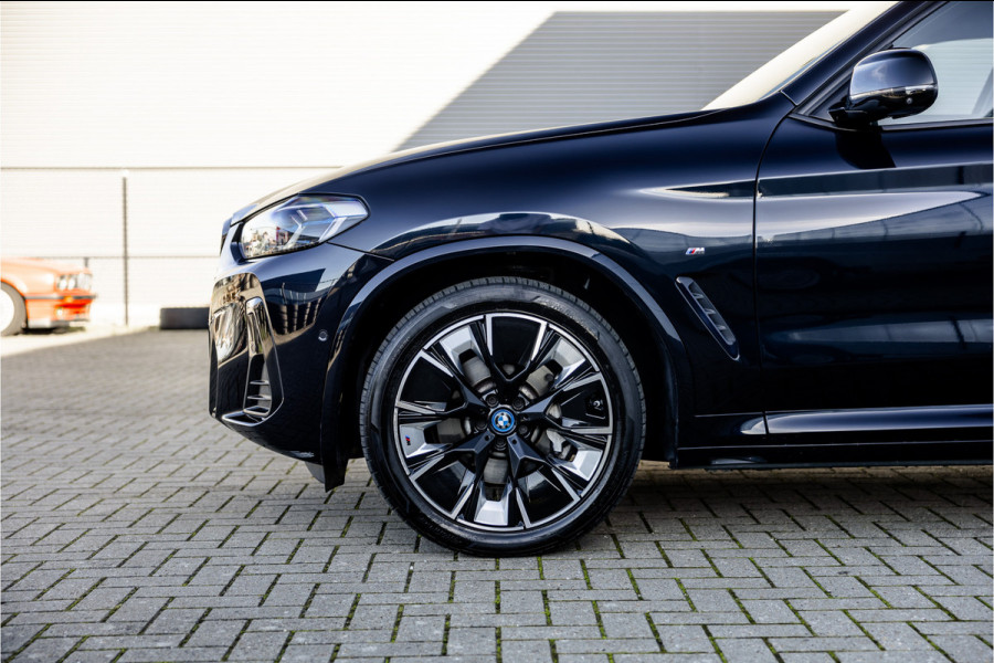 BMW iX3 High Executive 80 kWh SOH 99% M Sport / Pano / Harman Kardon / Laser / 20 inch /