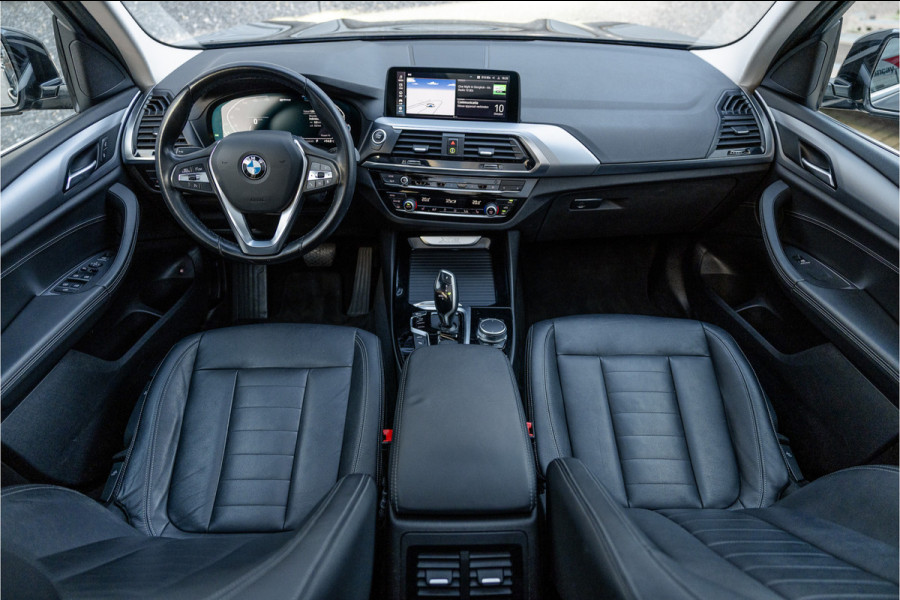 BMW X3 xDrive30e Business Edition Plus Panorama dak / Leder / Carplay / Android Auto /