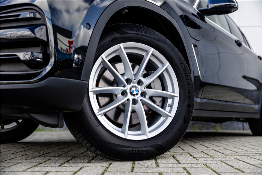 BMW X3 xDrive30e Business Edition Plus Panorama dak / Leder / Carplay / Android Auto /