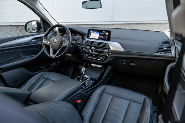 BMW X3 xDrive30e Business Edition Plus Panorama dak / Leder / Carplay / Android Auto /