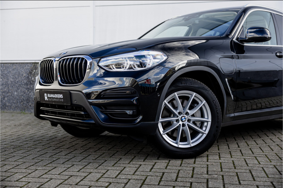 BMW X3 xDrive30e Business Edition Plus Panorama dak / Leder / Carplay / Android Auto /