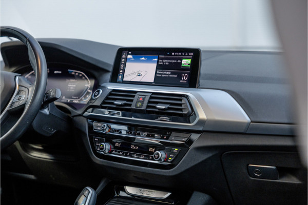 BMW X3 xDrive30e Business Edition Plus Panorama dak / Leder / Carplay / Android Auto /