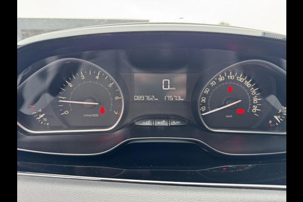 Peugeot 208 1.2 PureTech Active Navi|D-riem vv in 2024|Airco|Cruise|N.A.P|APK tot 09-2027