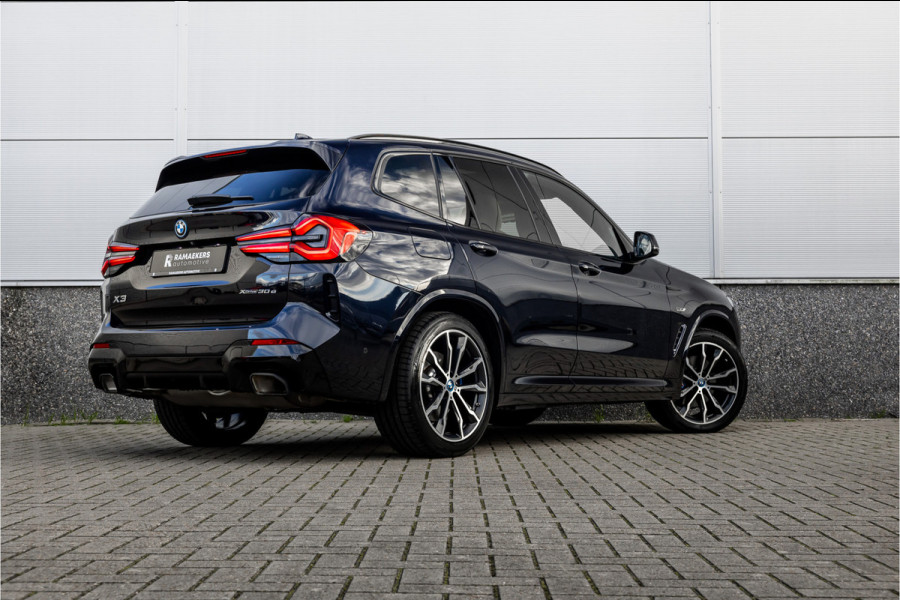 BMW X3 xDrive30e High Executive M-Sport Panorama / Electrische stoel / Trekhaak / Camera /