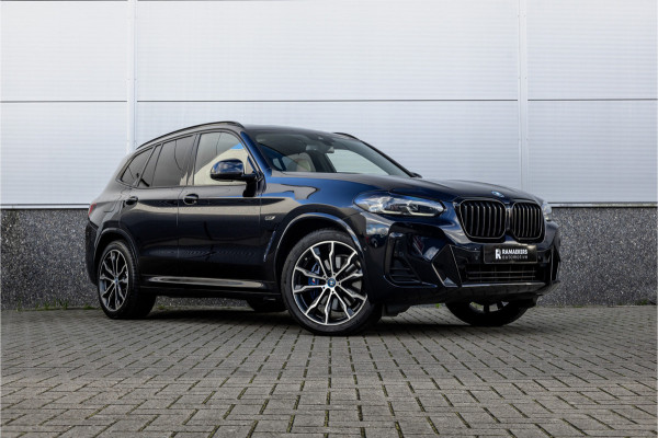 BMW X3 xDrive30e High Executive M-Sport Panorama / Electrische stoel / Trekhaak / Camera /
