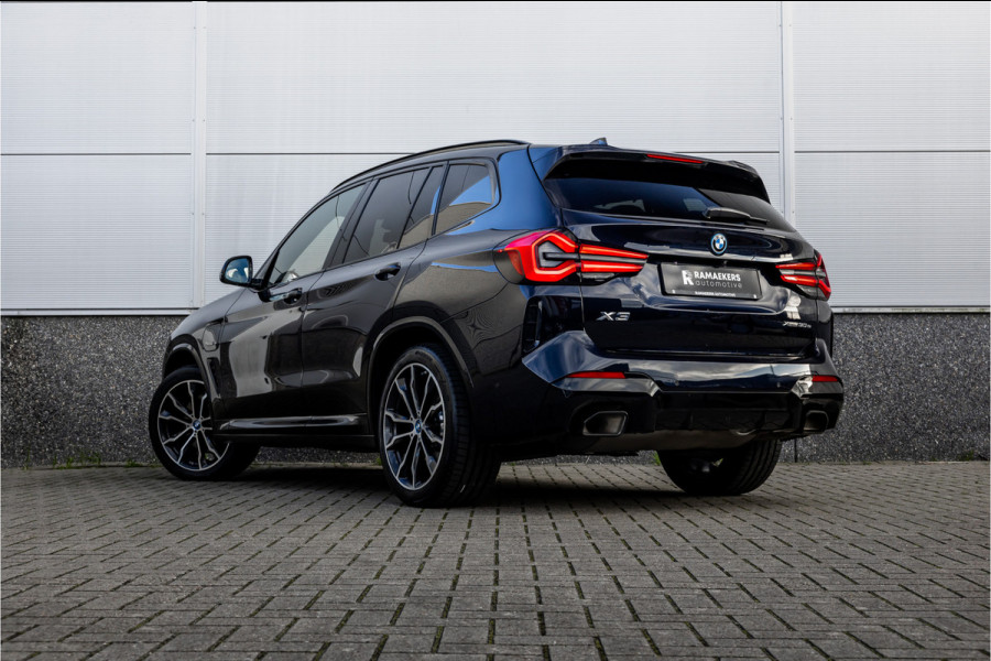 BMW X3 xDrive30e High Executive M-Sport Panorama / Electrische stoel / Trekhaak / Camera /