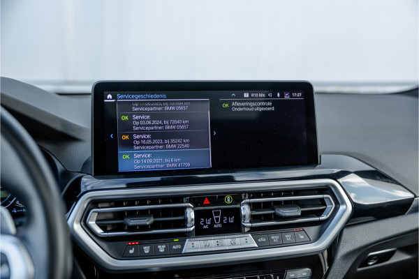 BMW X3 xDrive30e High Executive M-Sport Panorama / Electrische stoel / Trekhaak / Camera /