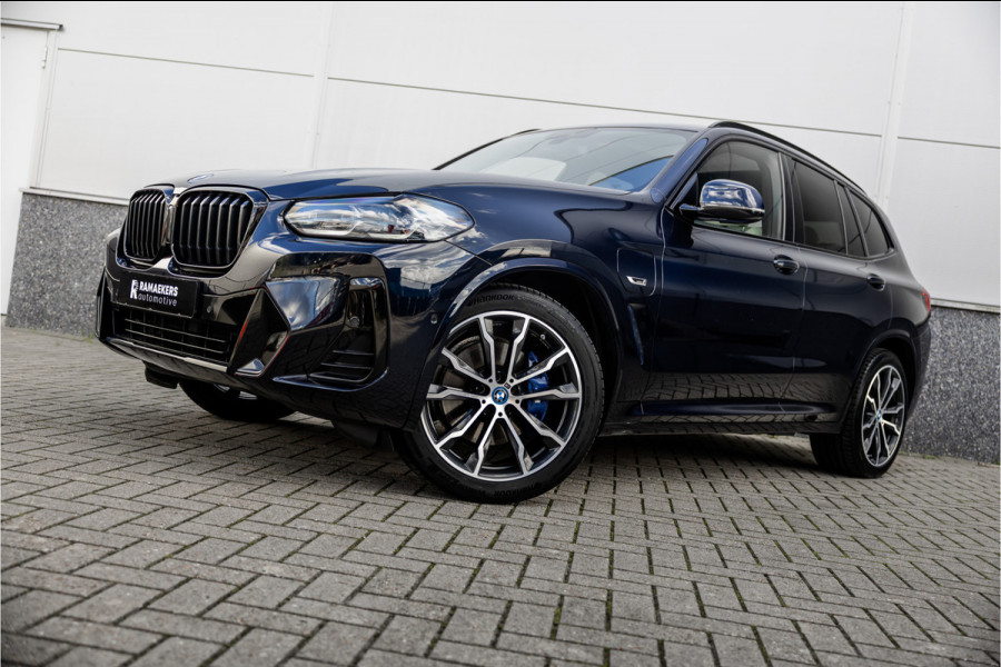 BMW X3 xDrive30e High Executive M-Sport Panorama / Electrische stoel / Trekhaak / Camera /
