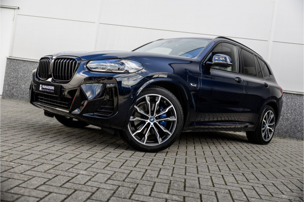 BMW X3 xDrive30e High Executive M-Sport Panorama / Electrische stoel / Trekhaak / Camera /
