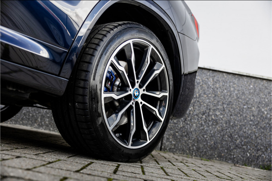 BMW X3 xDrive30e High Executive M-Sport Panorama / Electrische stoel / Trekhaak / Camera /
