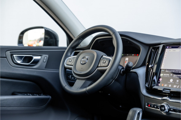 Volvo XC60 2.0 Recharge T6 AWD Panorama dak / Camera / Leder / Carplay / Android