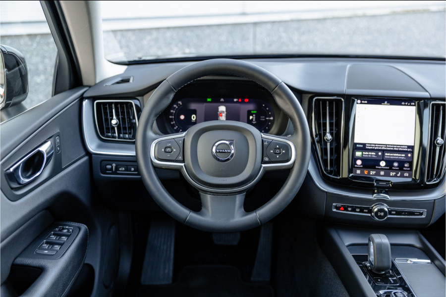 Volvo XC60 2.0 Recharge T6 AWD Panorama dak / Camera / Leder / Carplay / Android